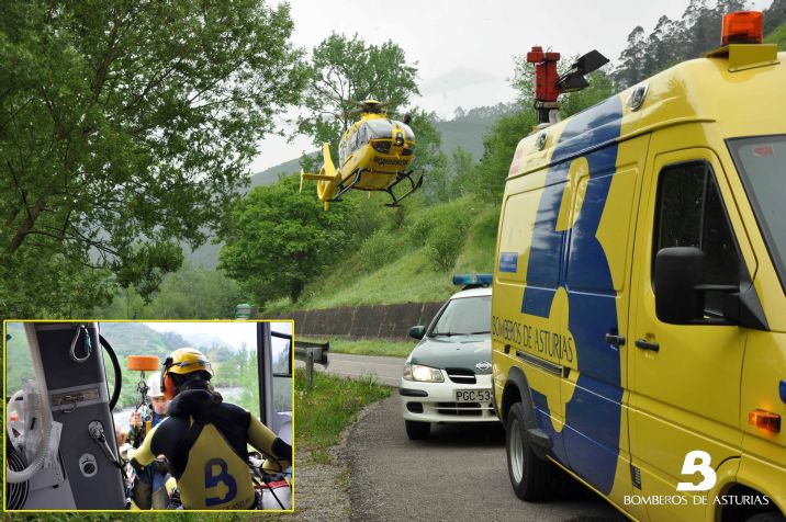 El pescador fue trasladado en el Helicptero Medicalizado de Bomberos de Asturias a tierra. FOTO Bomberos de Asturias